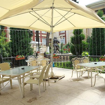 Deluxe Hotel Gjandža Exteriér fotografie