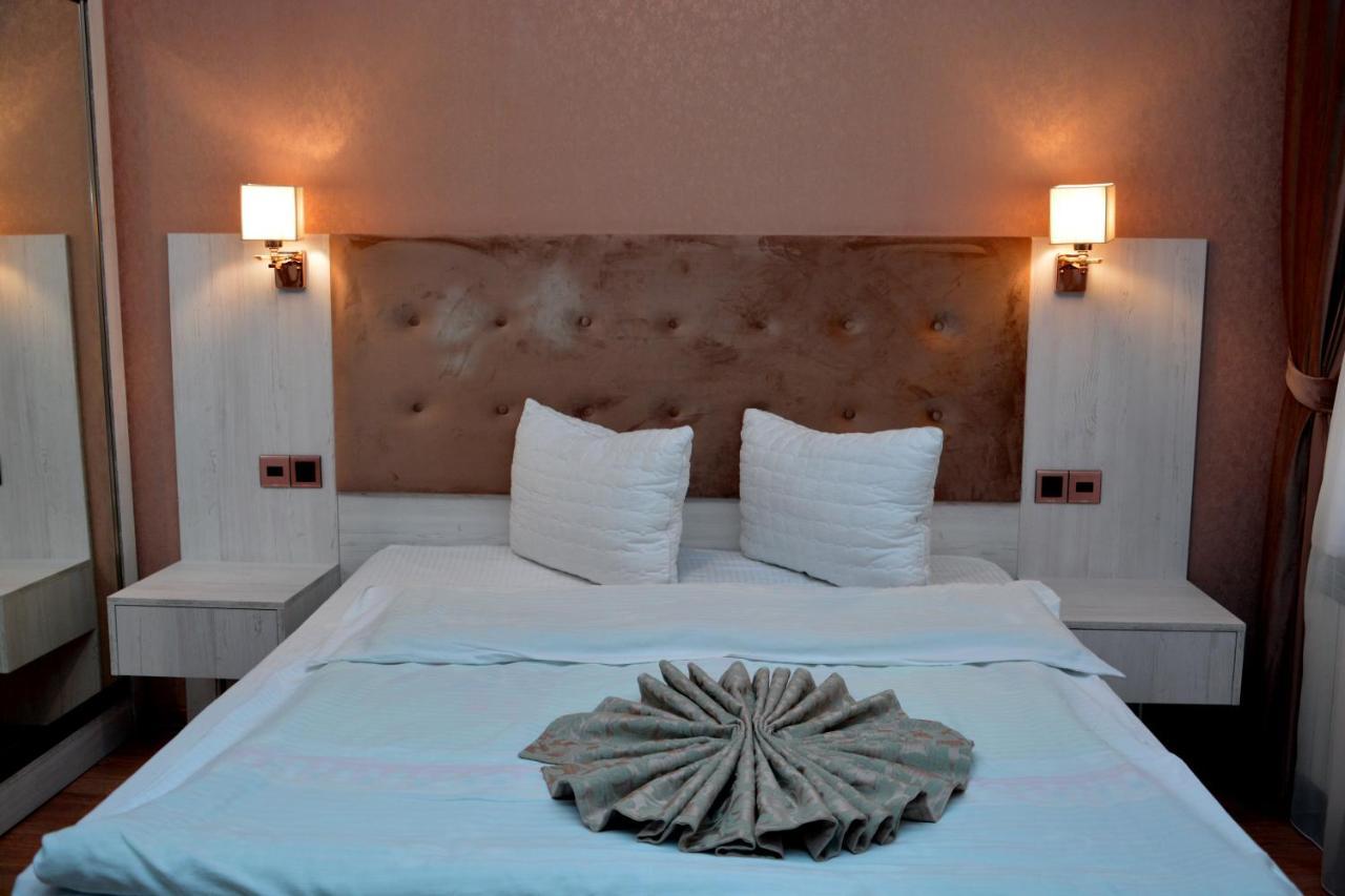 Deluxe Hotel Gjandža Exteriér fotografie