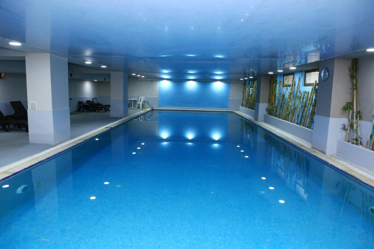 Deluxe Hotel Gjandža Exteriér fotografie