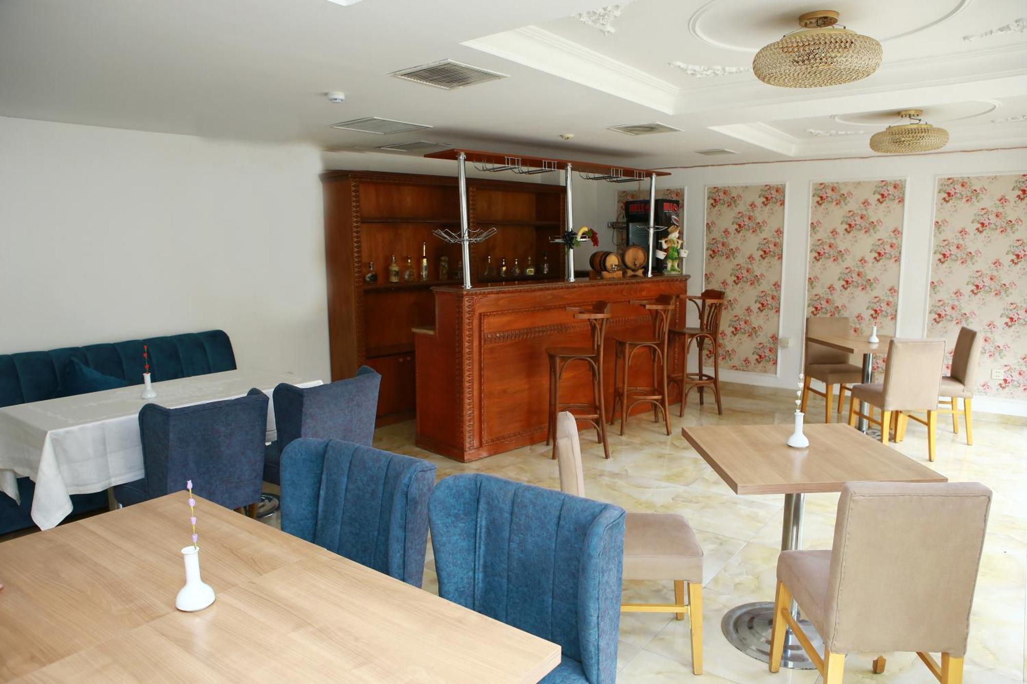 Deluxe Hotel Gjandža Exteriér fotografie